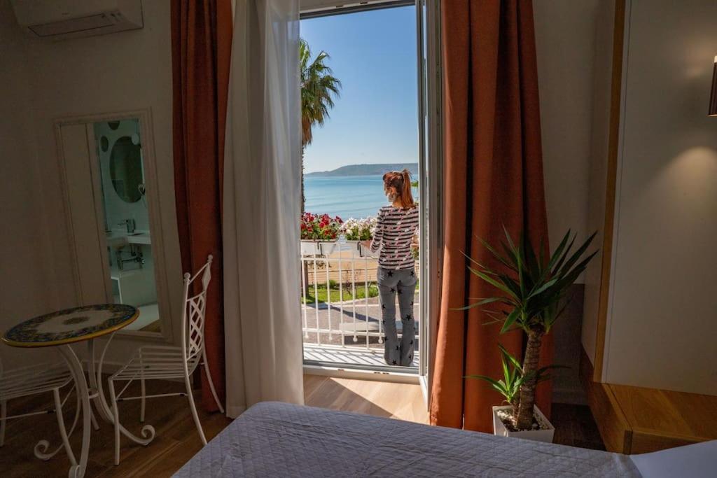 Aquamar Bed And Breakfast Crotone Exteriör bild