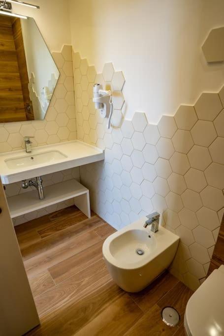 Aquamar Bed And Breakfast Crotone Exteriör bild