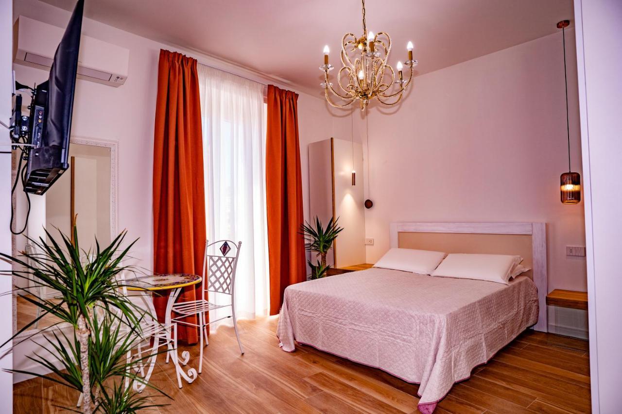 Aquamar Bed And Breakfast Crotone Exteriör bild